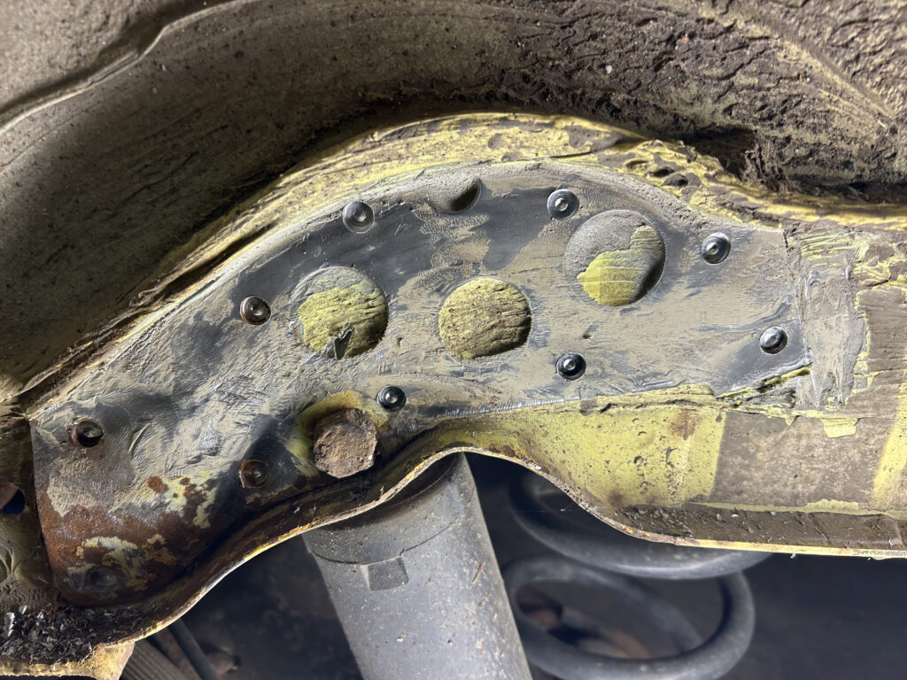 VW T4 Verstärkungsblech-Restauration Schritt 2