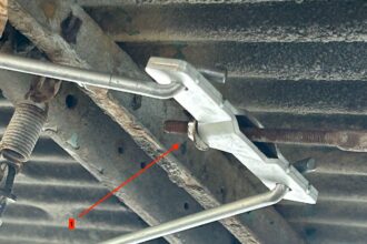 VW T4 Handbremsstangen wechseln