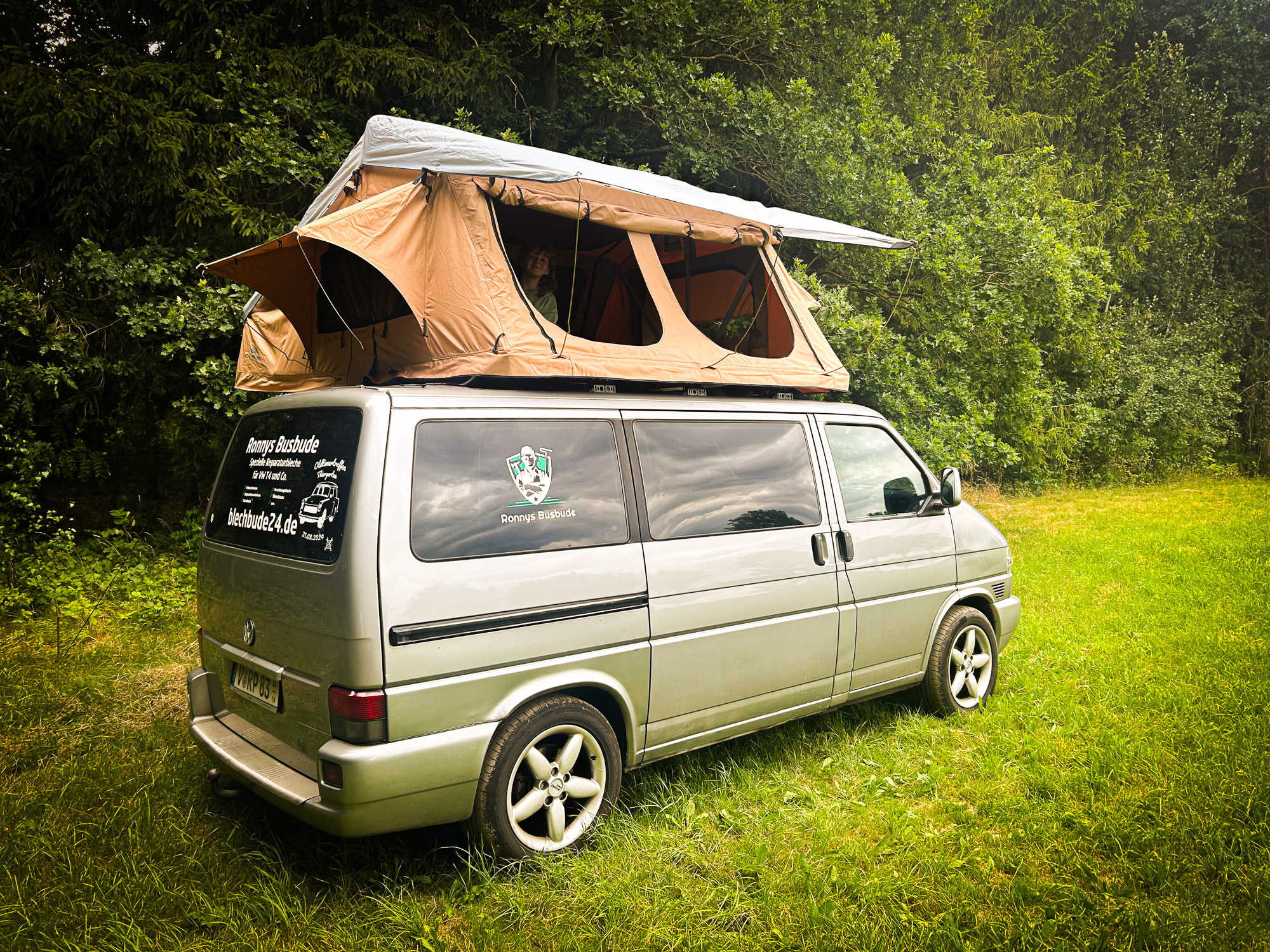 Dachzelt auf dem VW T4 – Freiheit auf vier Rädern