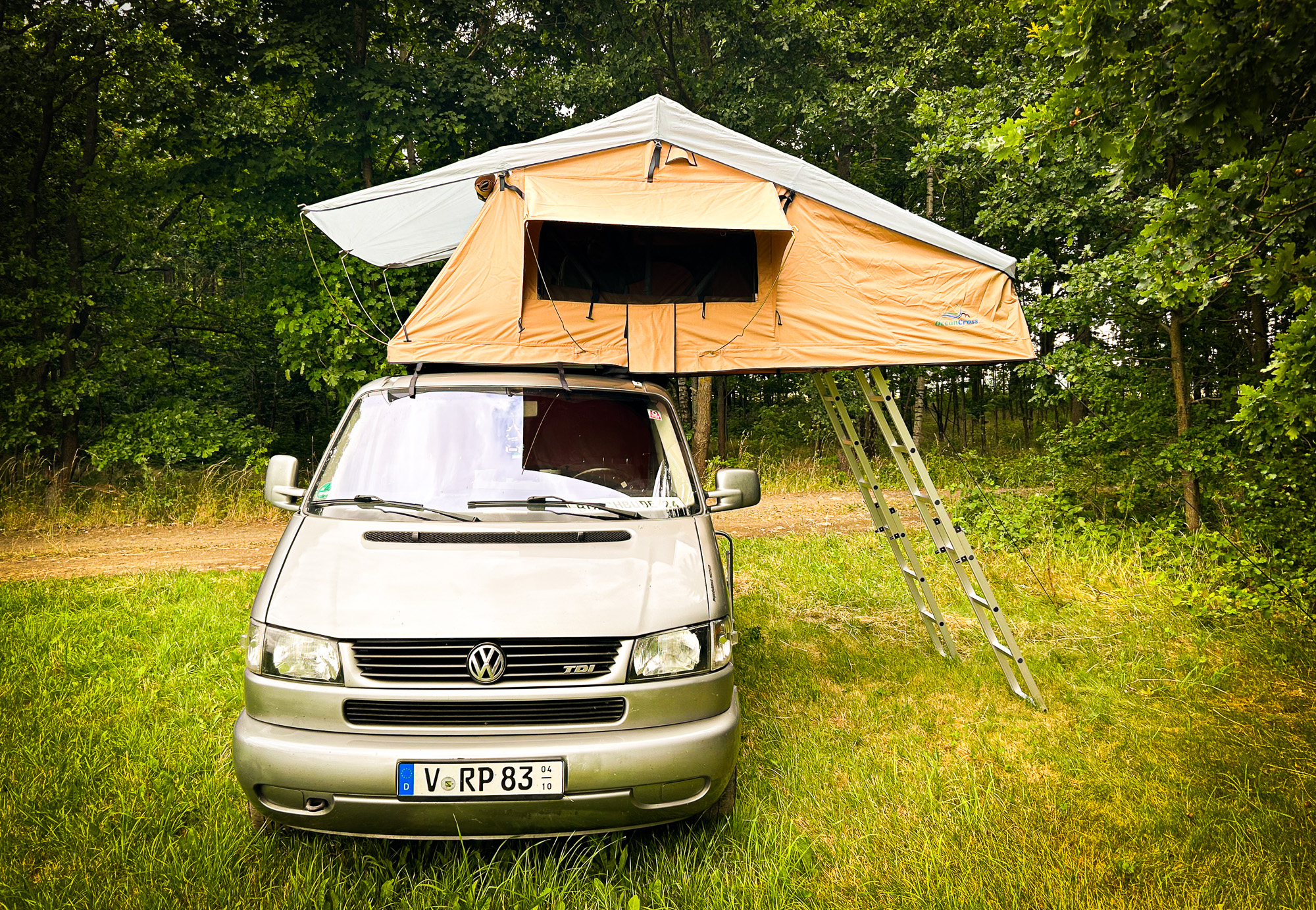 Dachzelt auf dem VW T4 – Freiheit auf vier Rädern