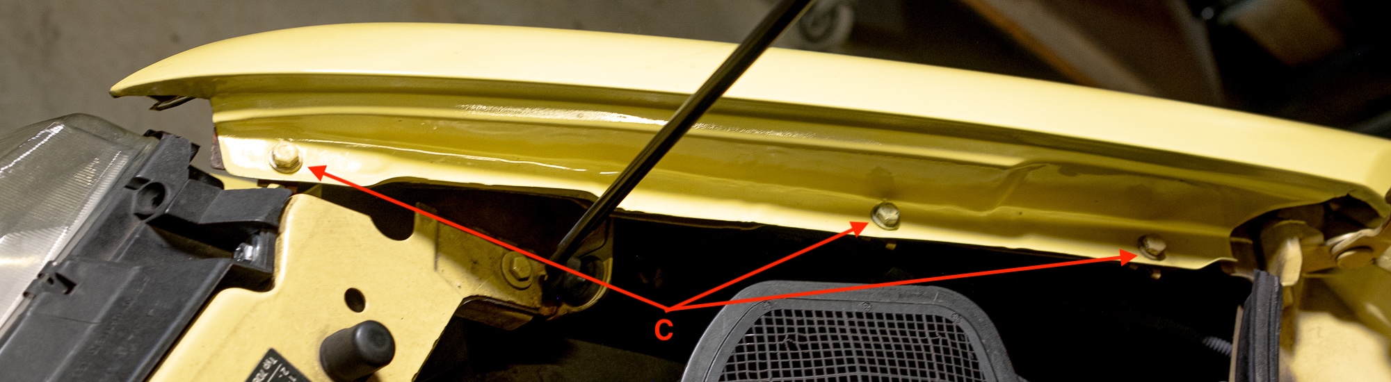 Obere Schrauben Kotflügel VW T4